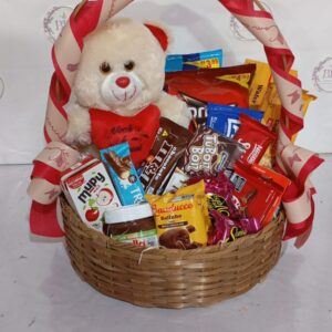 Cesta de chocolate com um urso de pelúcia