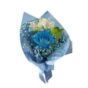Delicado e simbólico, este buquê une a elegância das rosas azuis com a leveza da astromélia, formando um presente único e especial para expressar sentimentos com sutileza.